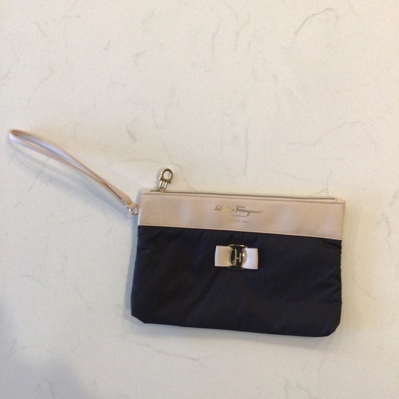 Salvatore Ferragamo cosmetic bag - Picture 1 of 1